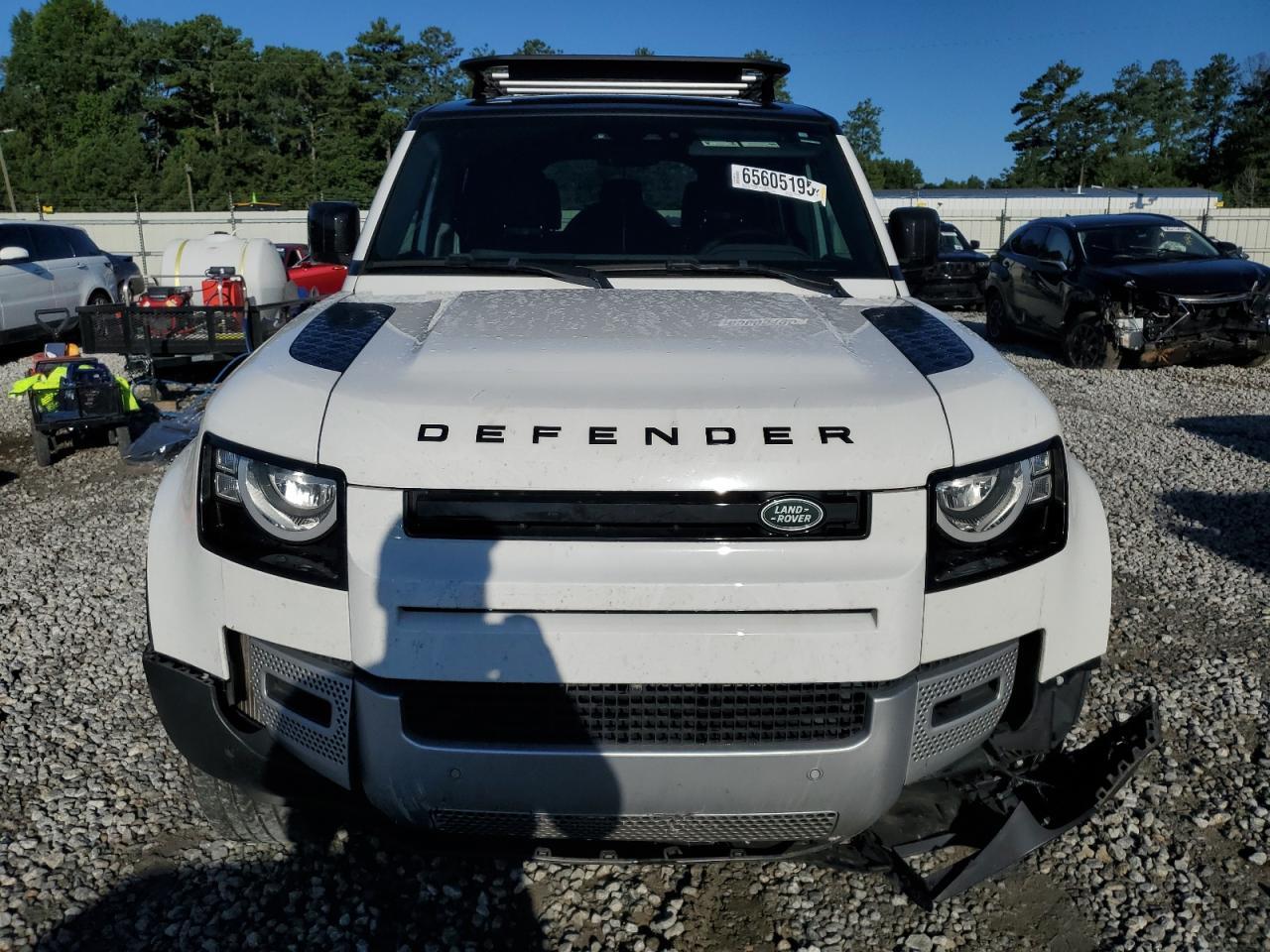 2023 Land Rover Defender 110 S - Image 5