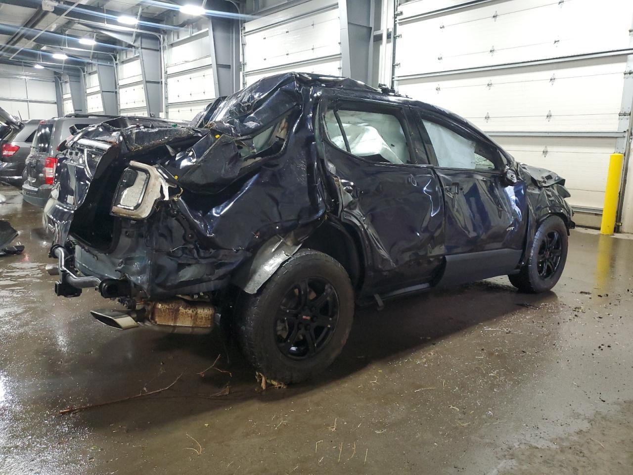 2022 GMC Acadia At4 - Фото 3