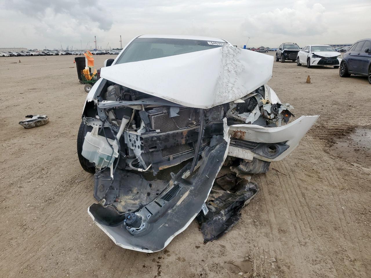 2014 Toyota Camry L - Image 5