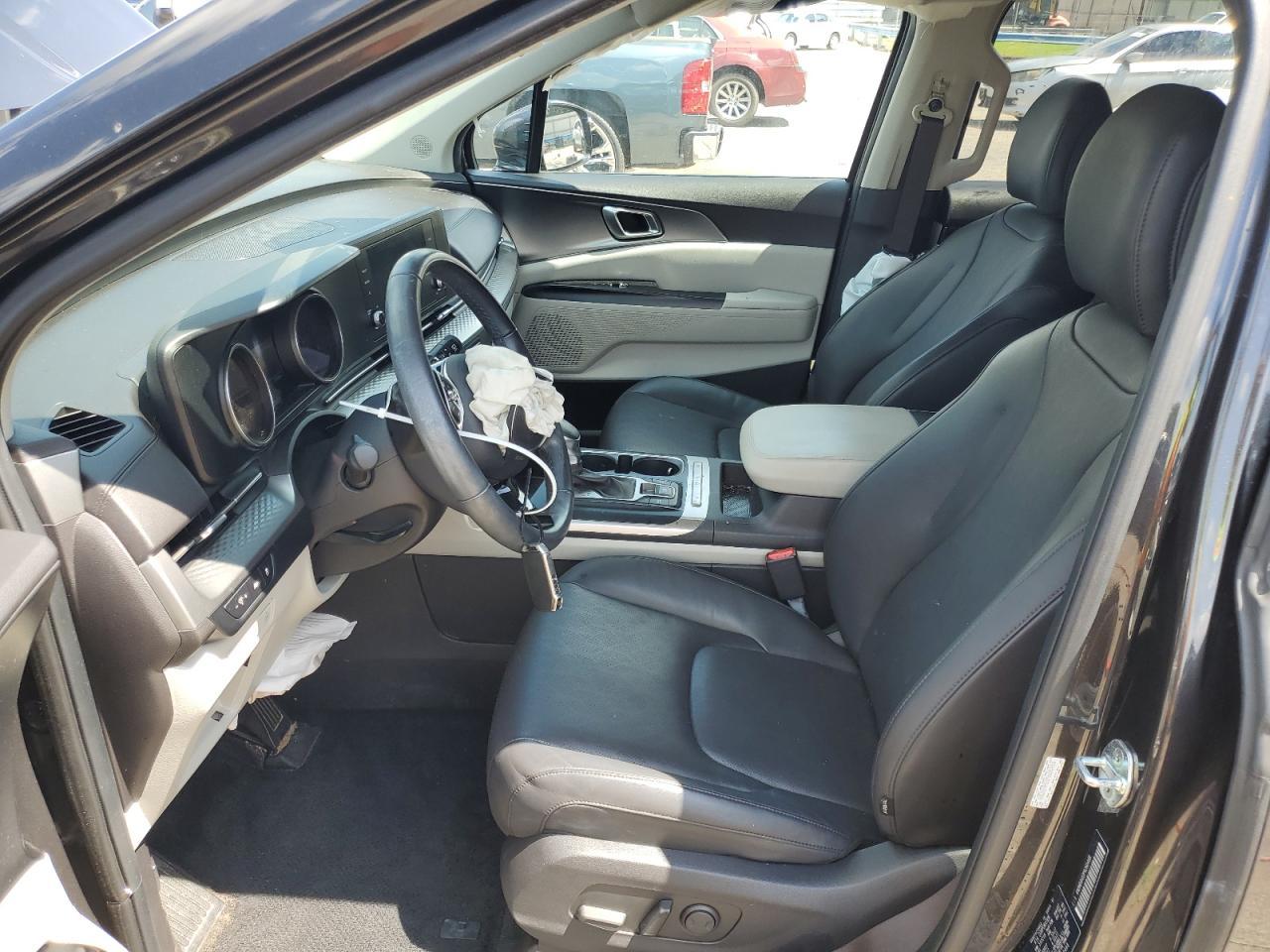 2023 Kia Carnival Lx - Image 7