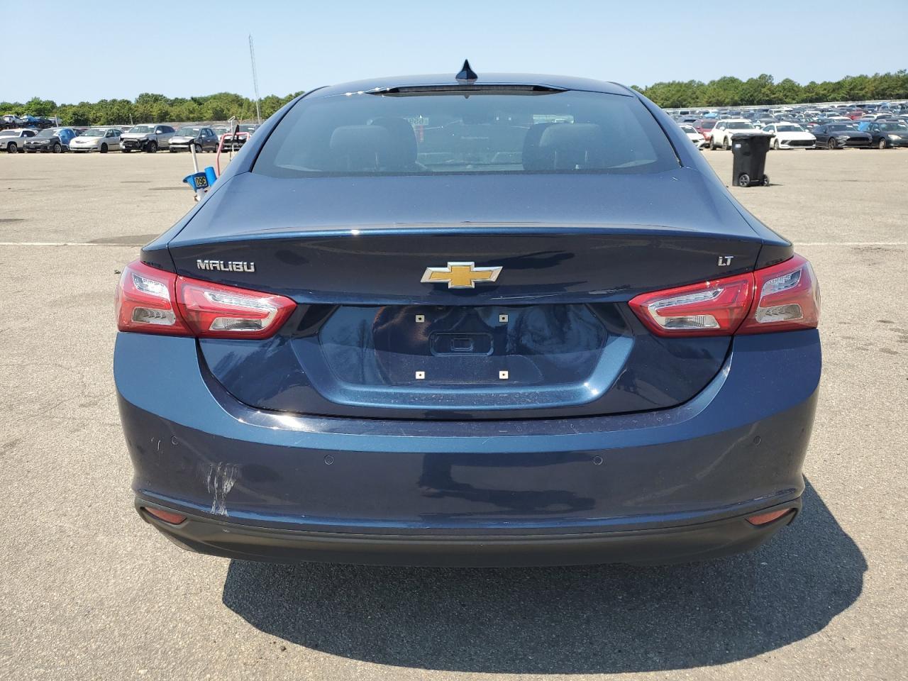 2022 Chevrolet Malibu Lt - Image 6
