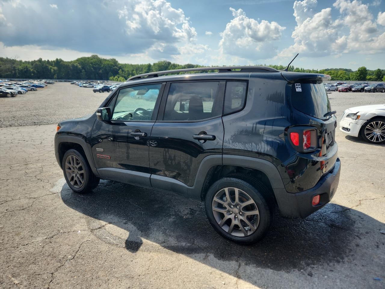 2016 Jeep Renegade Latitude - Фото 2