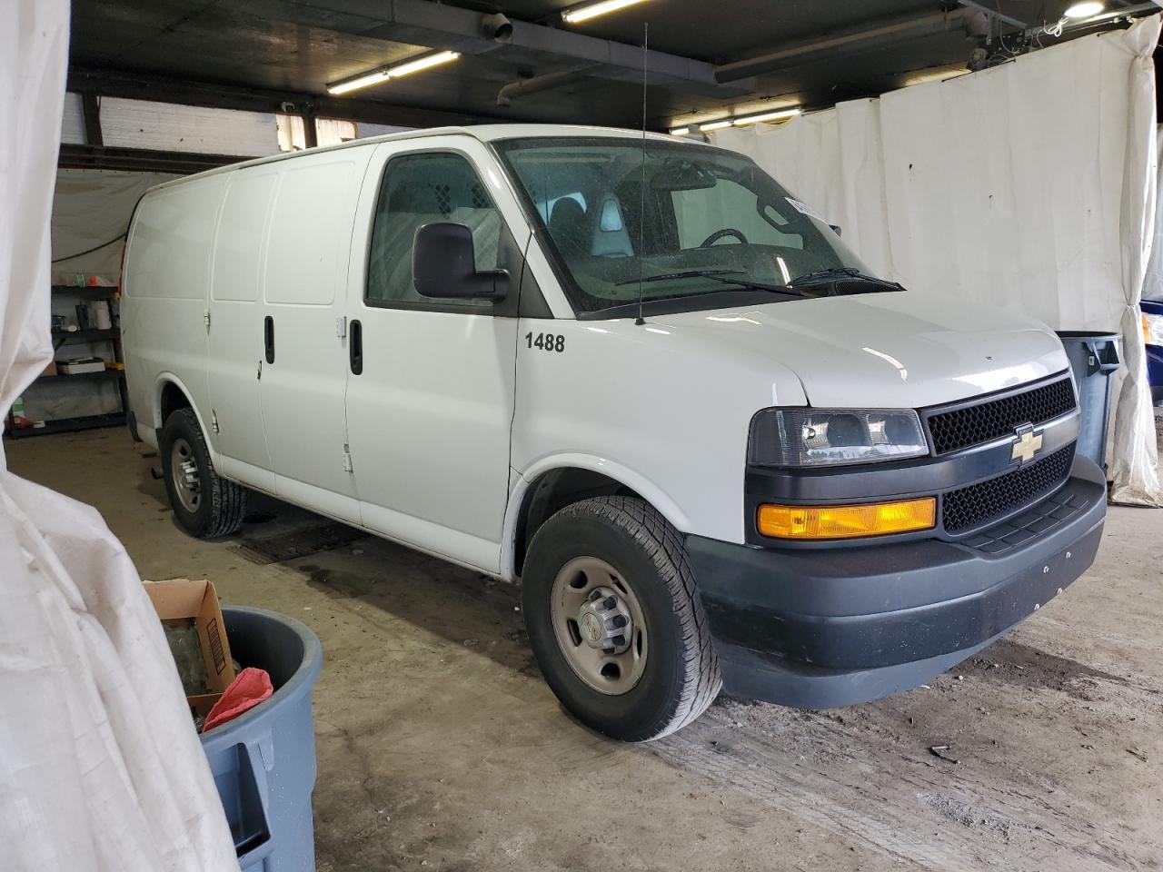 2021 Chevrolet Express G2500 - Фото 4