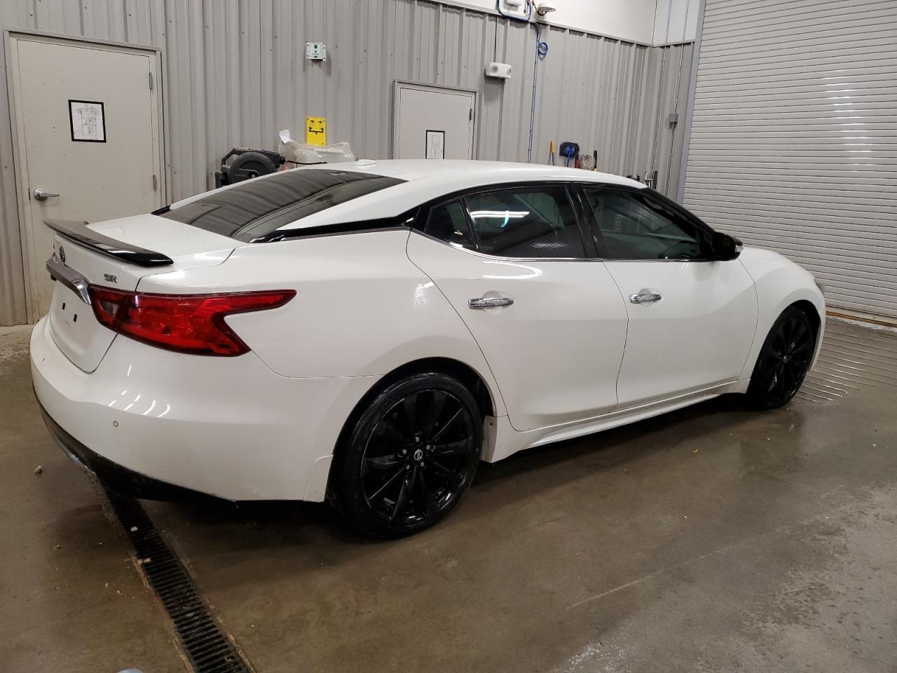 2017 Nissan Maxima 3.5S - Image 3