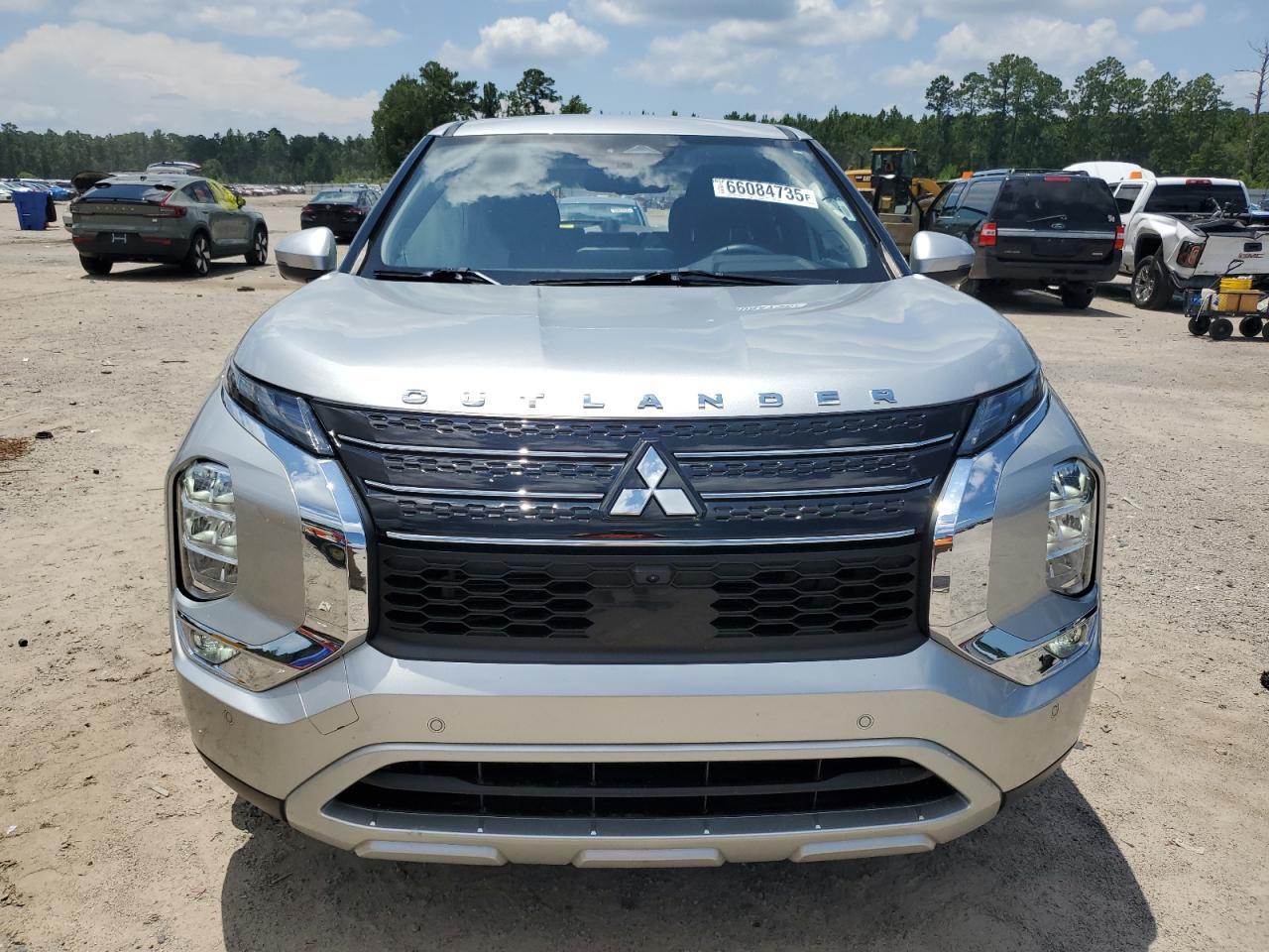 2023 Mitsubishi Outlander Se - Image 5