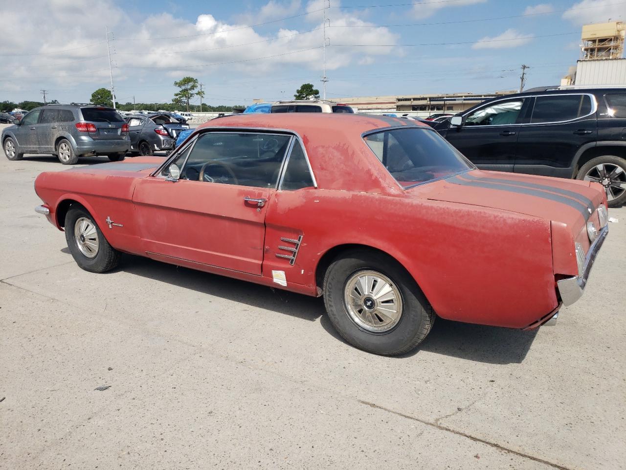 1966 Ford Mustang - Фото 2