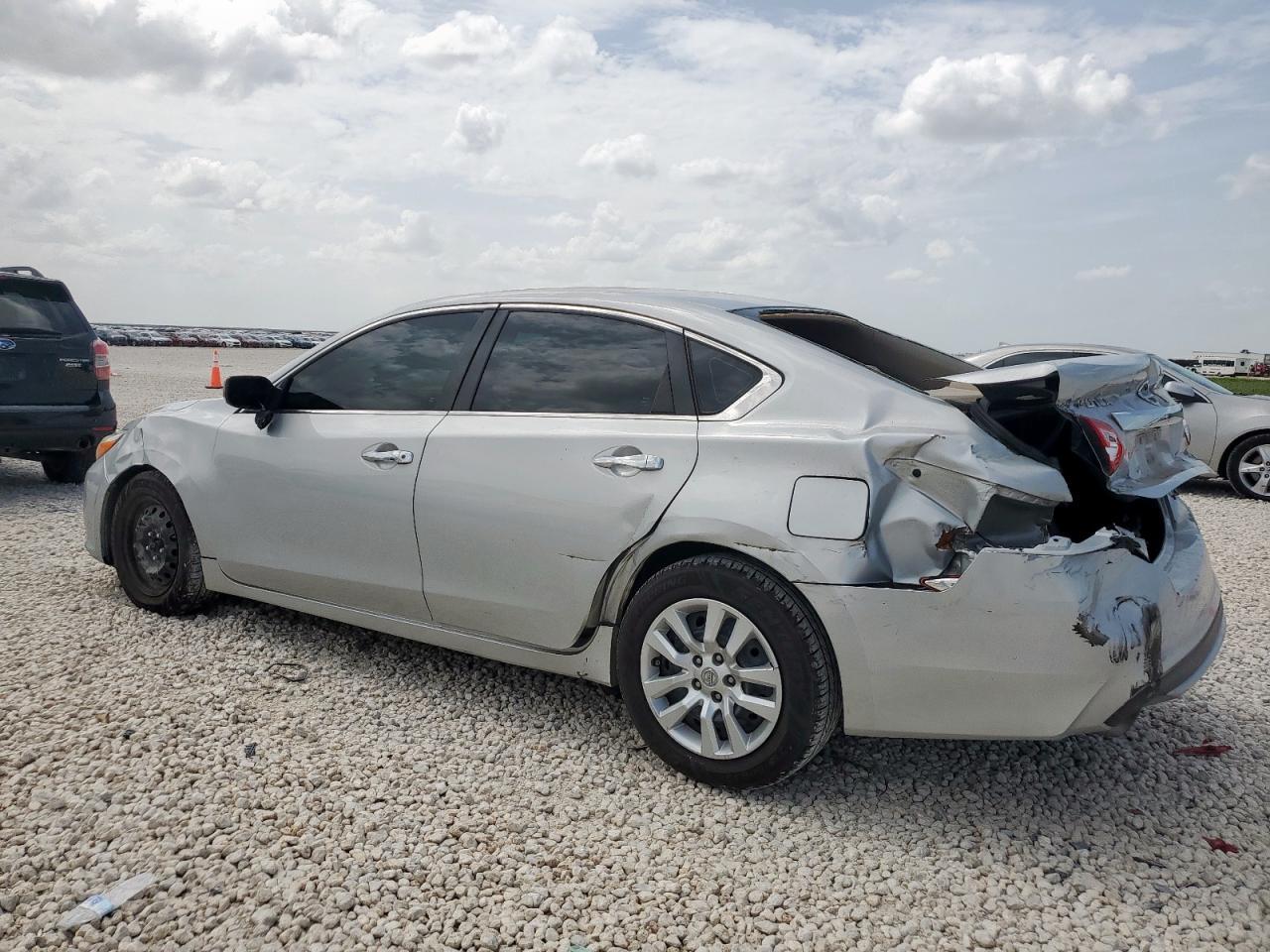 2017 Nissan Altima 2.5 - Фото 2