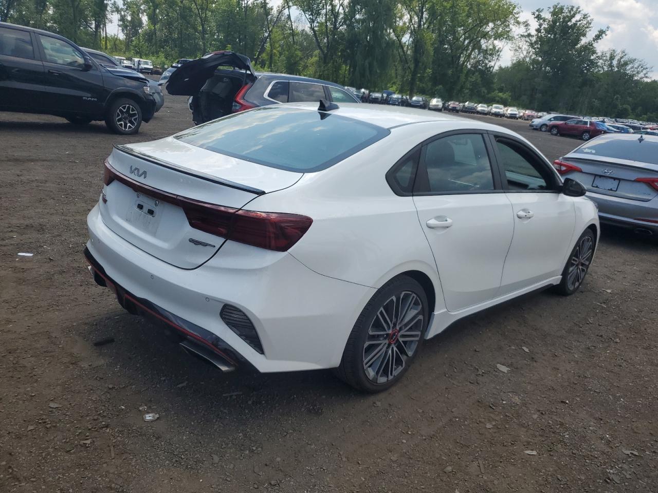 2023 Kia Forte Gt - Image 3