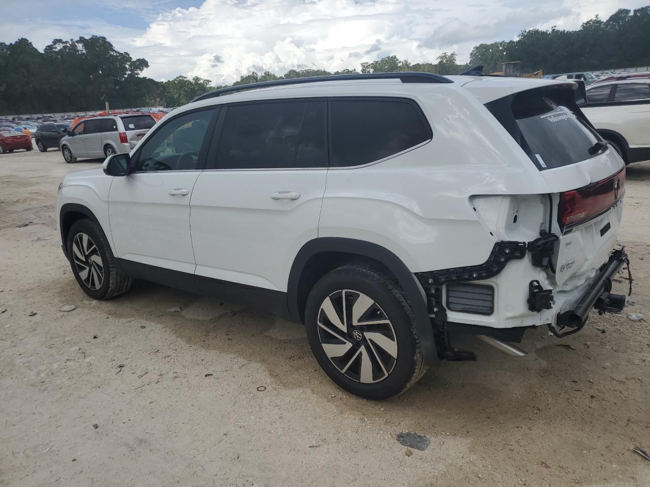 2024 Volkswagen Atlas Se - Фото 2
