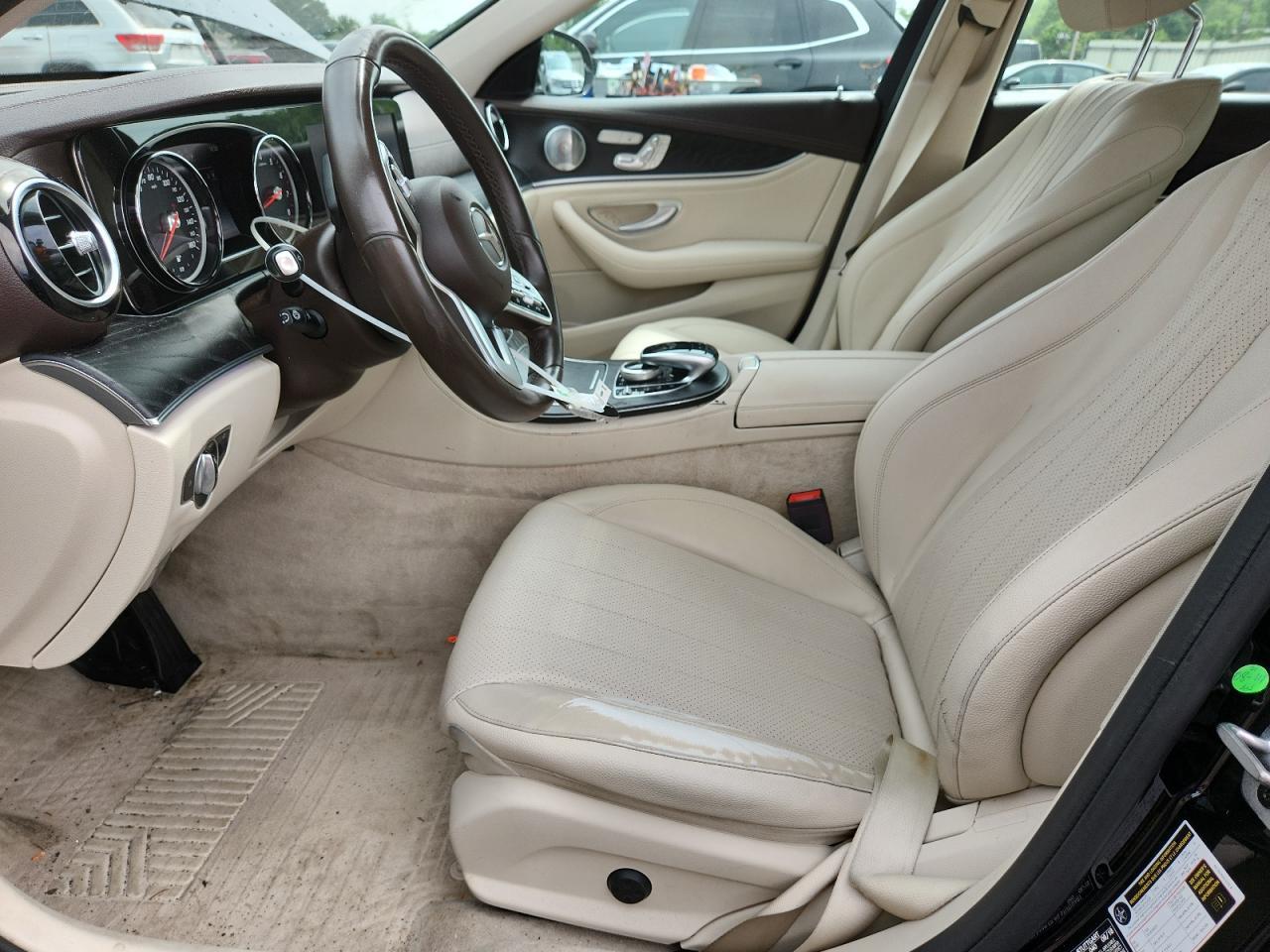 2019 Mercedes-Benz E 300 4Matic - Фото 7