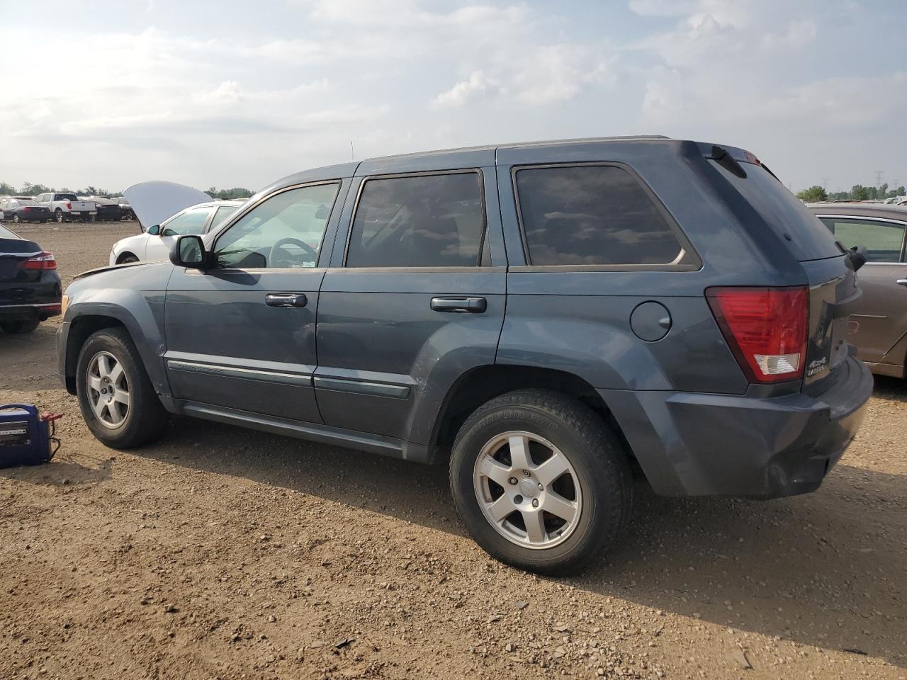 2008 Jeep Grand Cherokee Laredo - Image 2