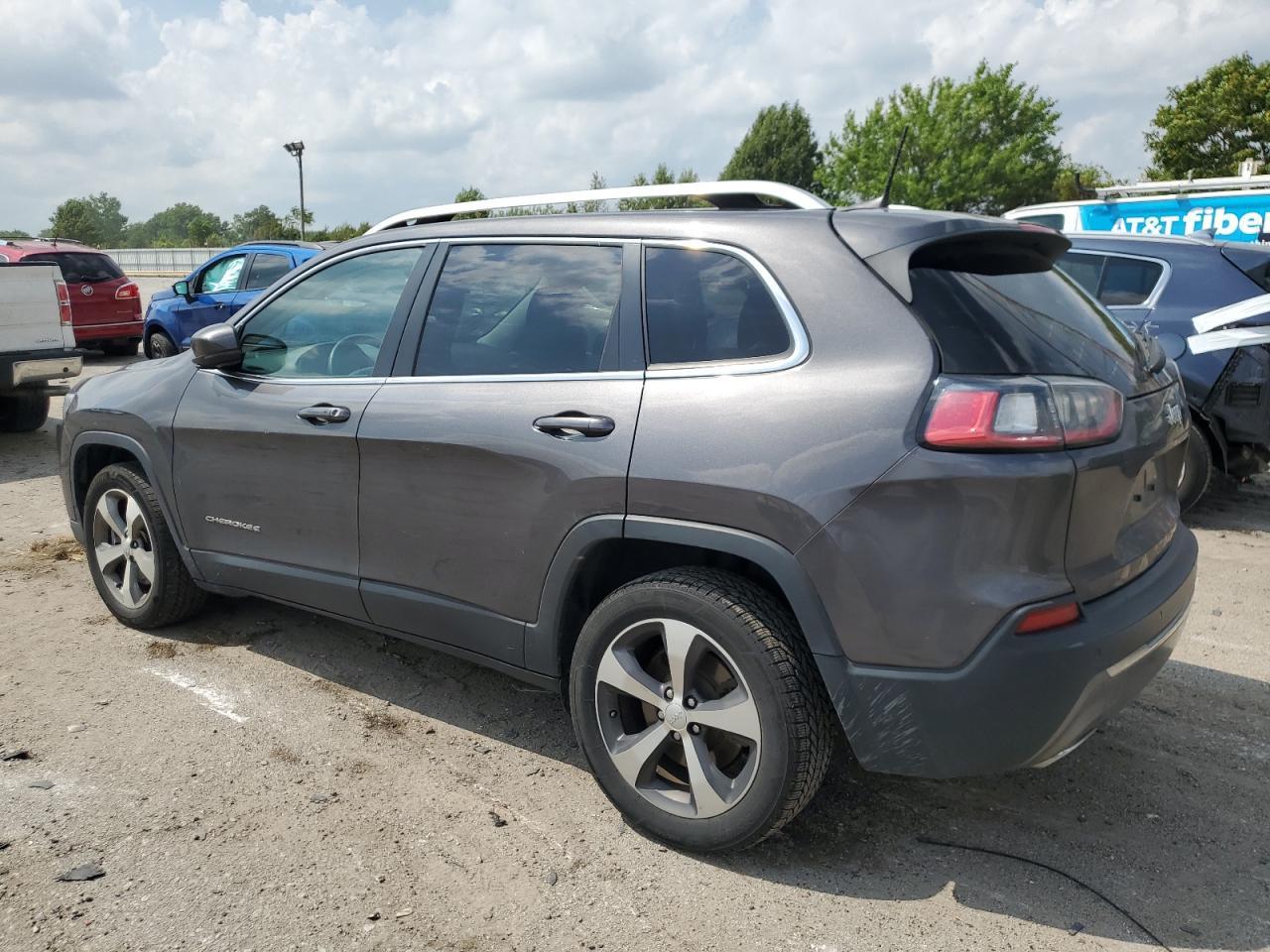2019 Jeep Cherokee Limited - Image 2