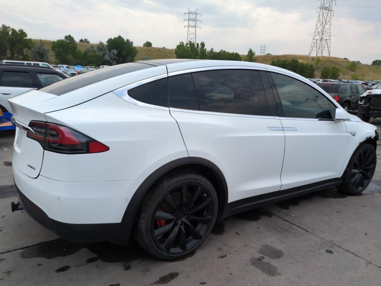 2016 Tesla Model X - Фото 3
