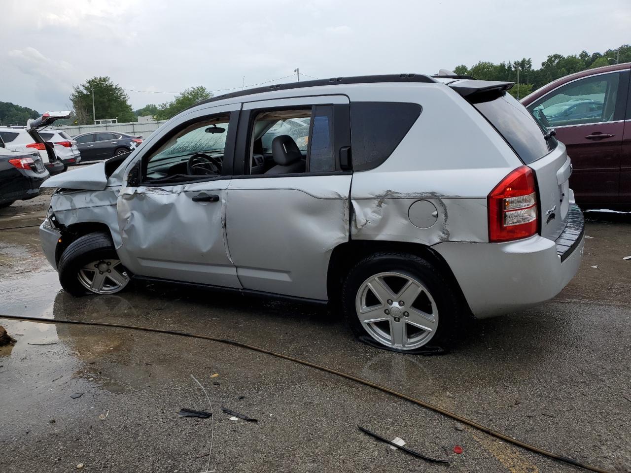 2007 Jeep Compass - Фото 2