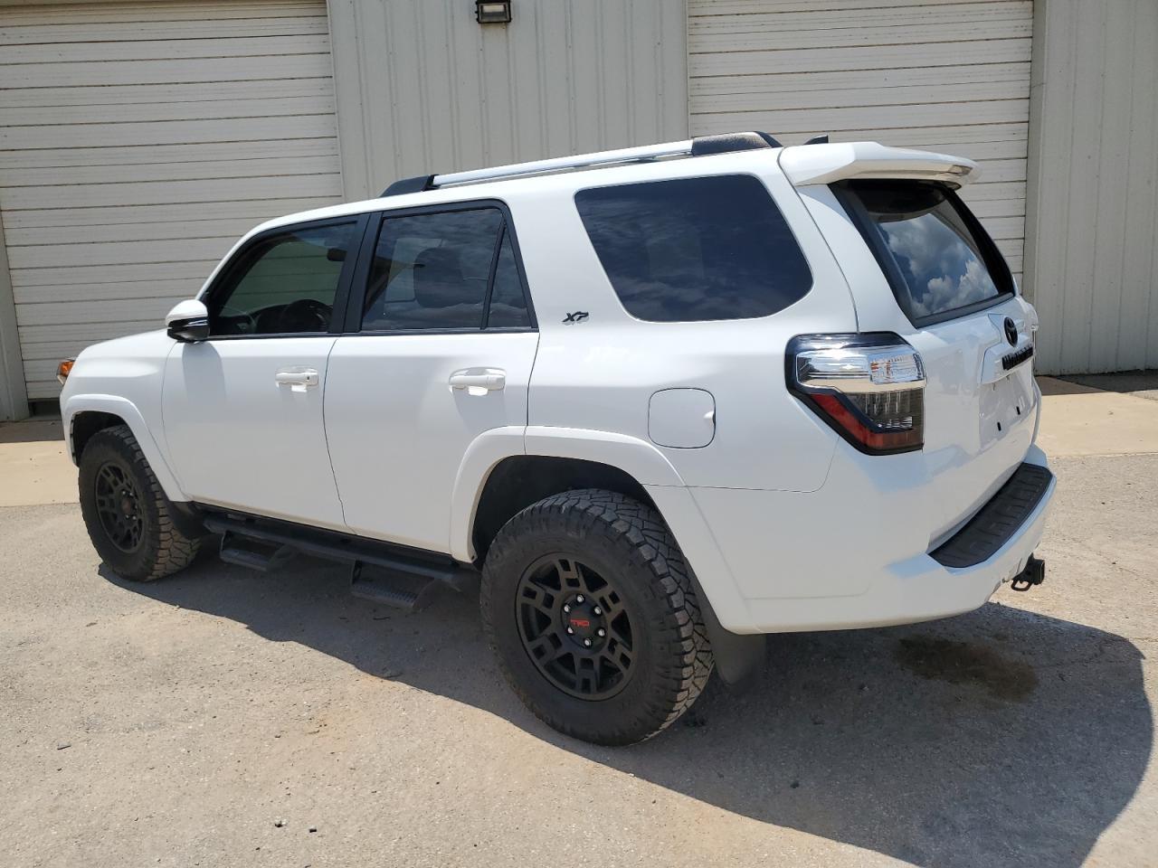 2022 Toyota 4Runner Sr5/Sr5 Premium - Image 2