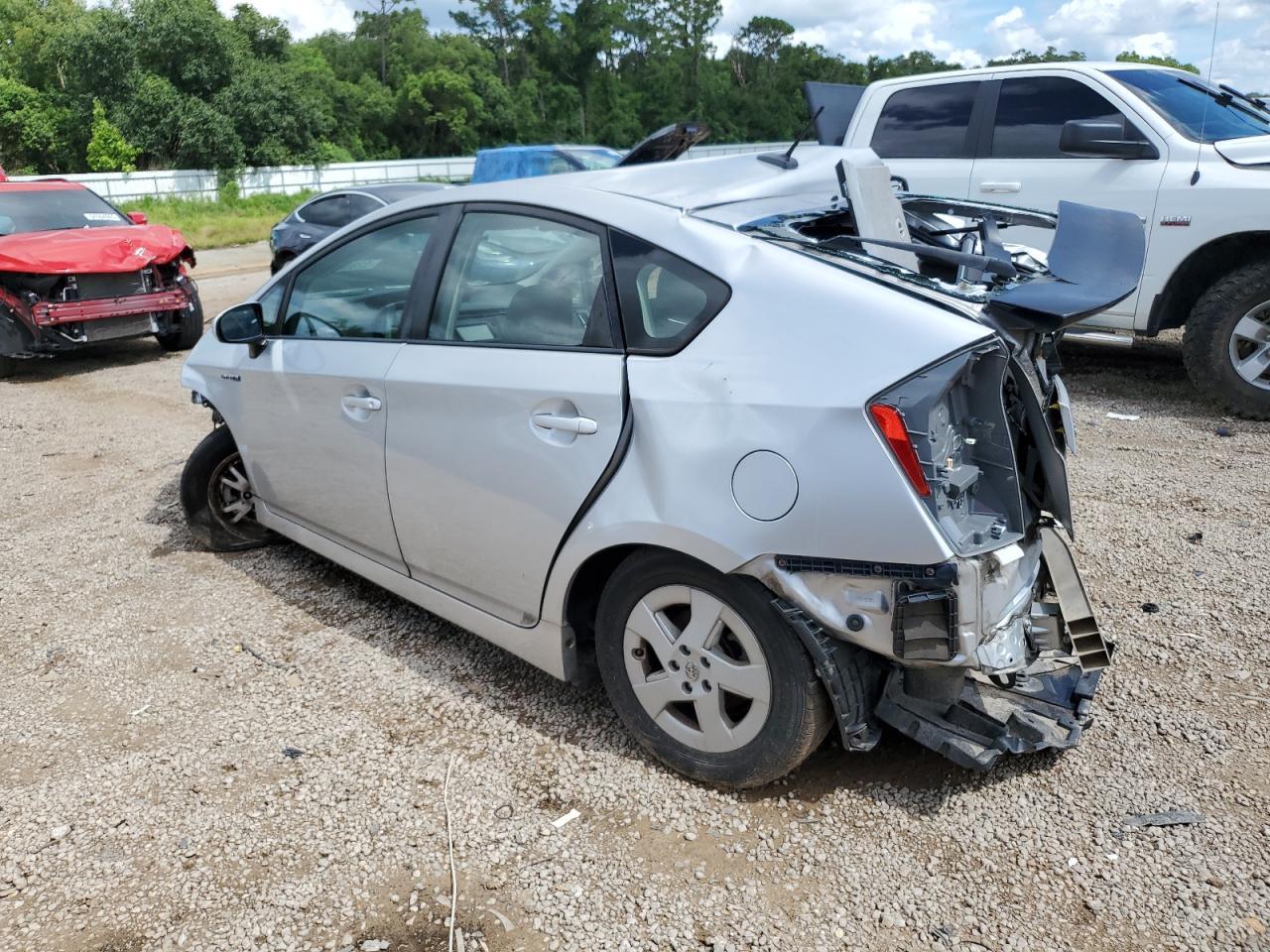 2011 Toyota Prius - Фото 2