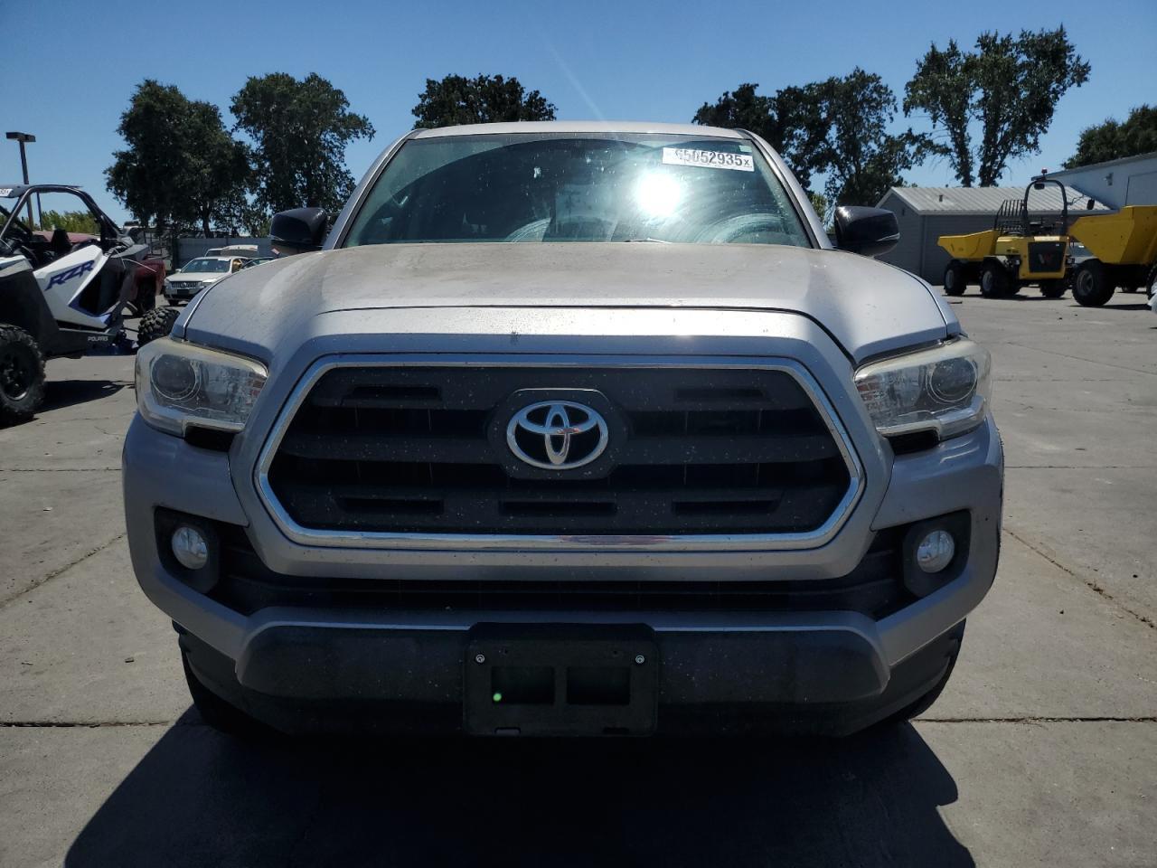2017 Toyota Tacoma Double Cab - Фото 5