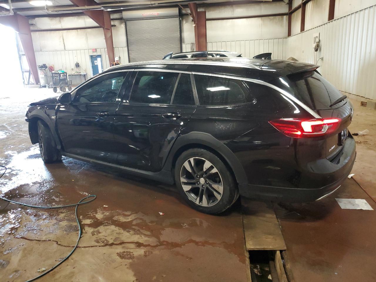 2018 Buick Regal Tourx Preferred - Фото 2