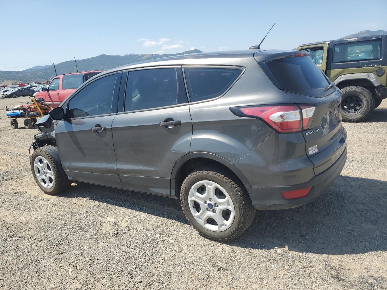 2017 Ford Escape S - Фото 2