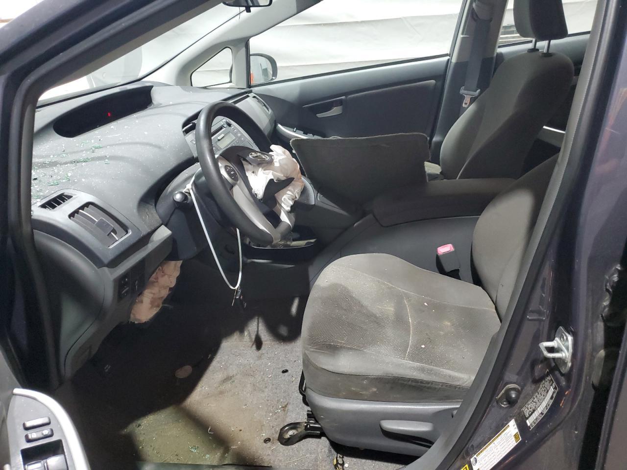 2011 Toyota Prius Two - Фото 7