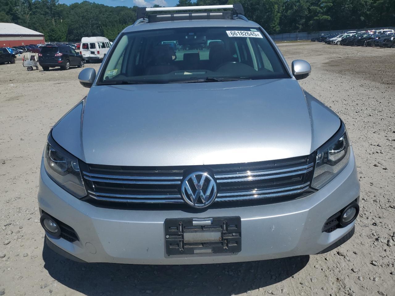 2016 Volkswagen Tiguan S - Image 5