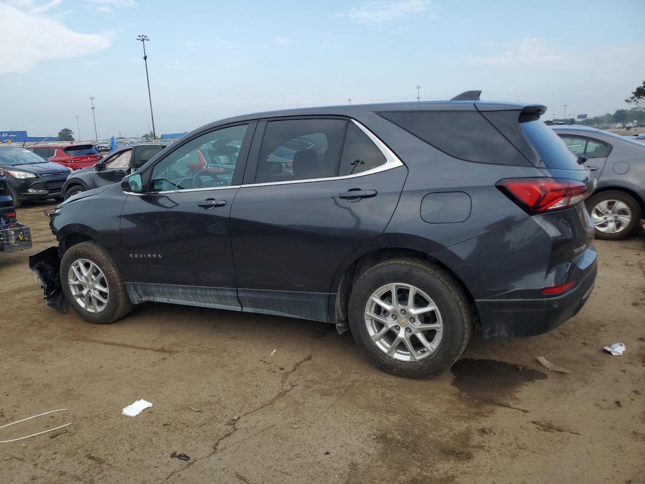 2022 Chevrolet Equinox Lt - Фото 2