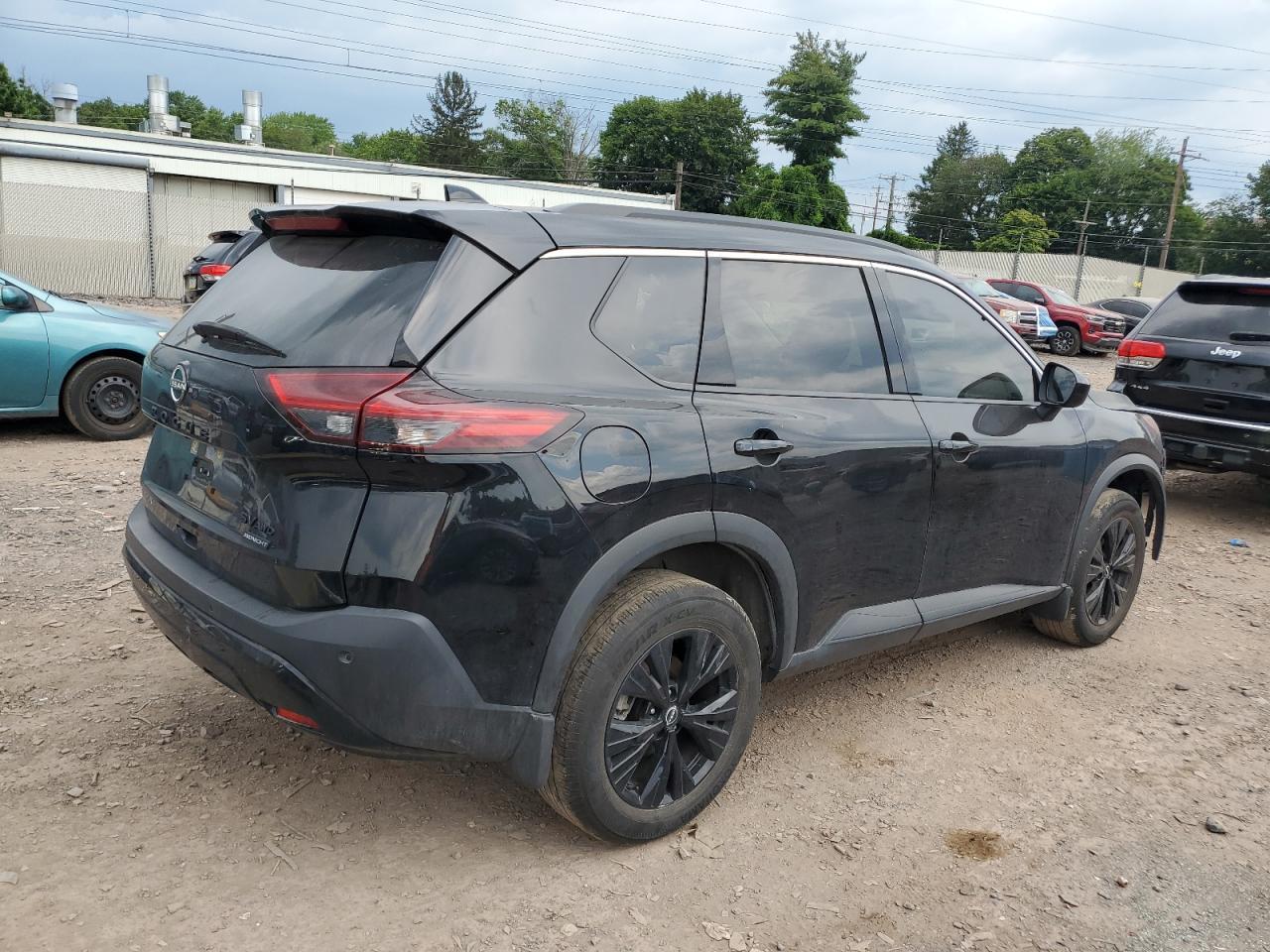 2023 Nissan Rogue Sv - Image 3