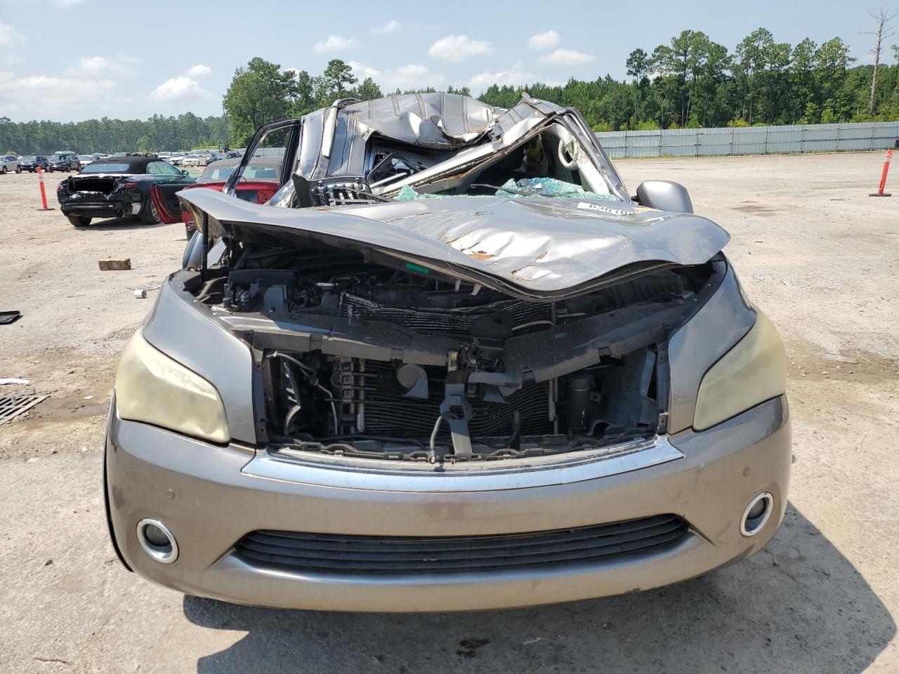 2011 Infiniti Qx56 - Image 5