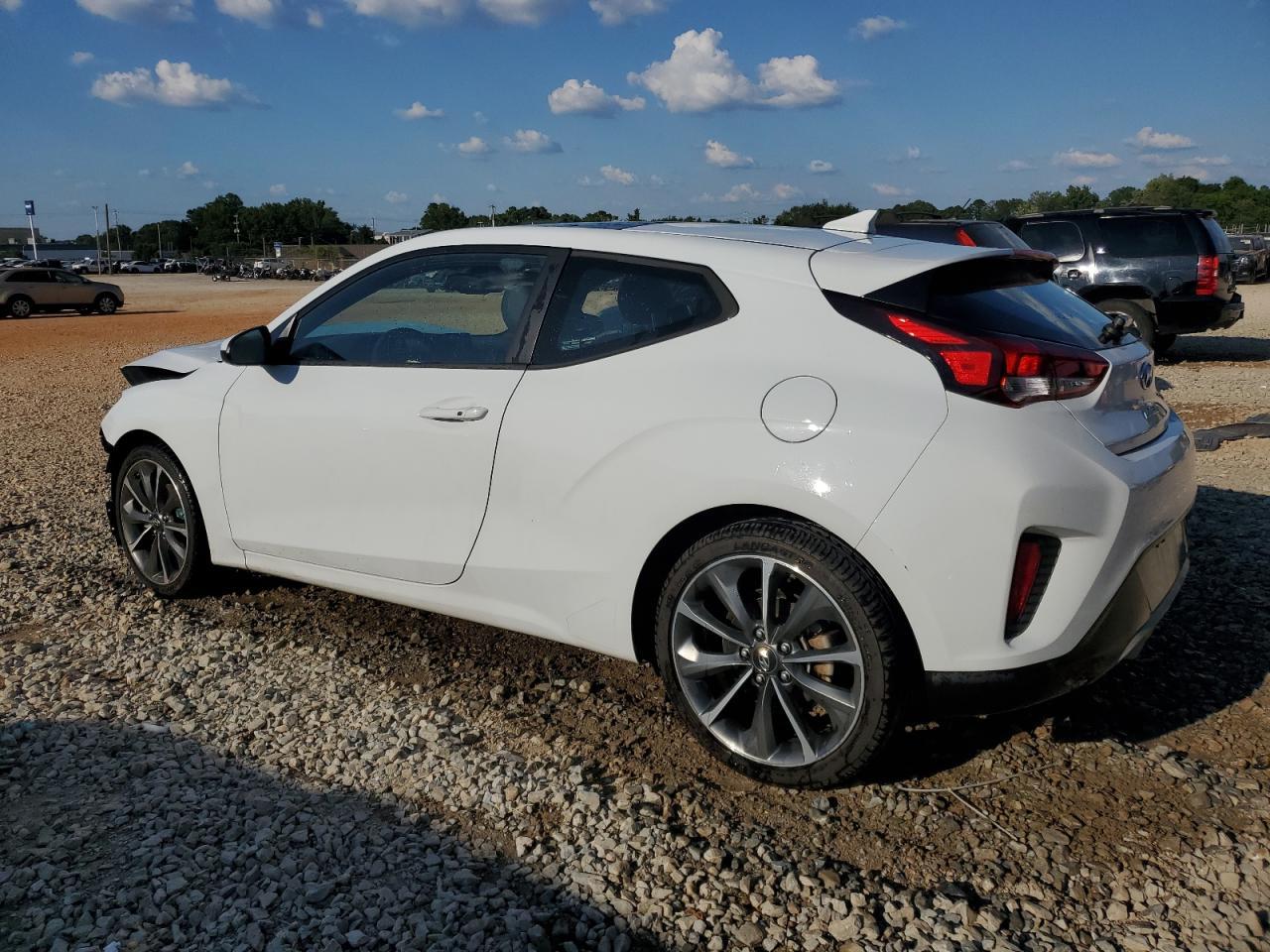 2019 Hyundai Veloster 2.0L Premium - Фото 2