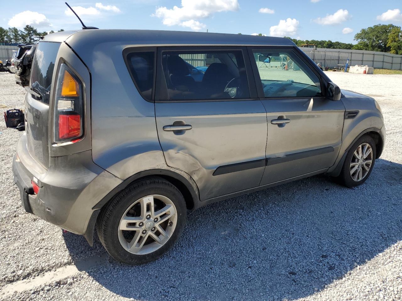 2011 Kia Soul + - Фото 3