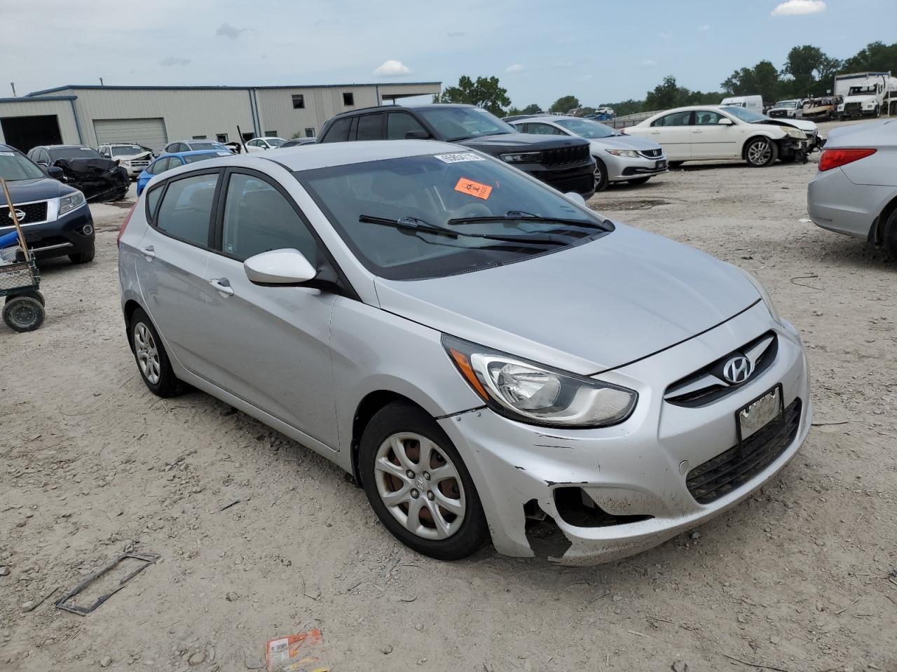 2013 Hyundai Accent Gls - Image 4