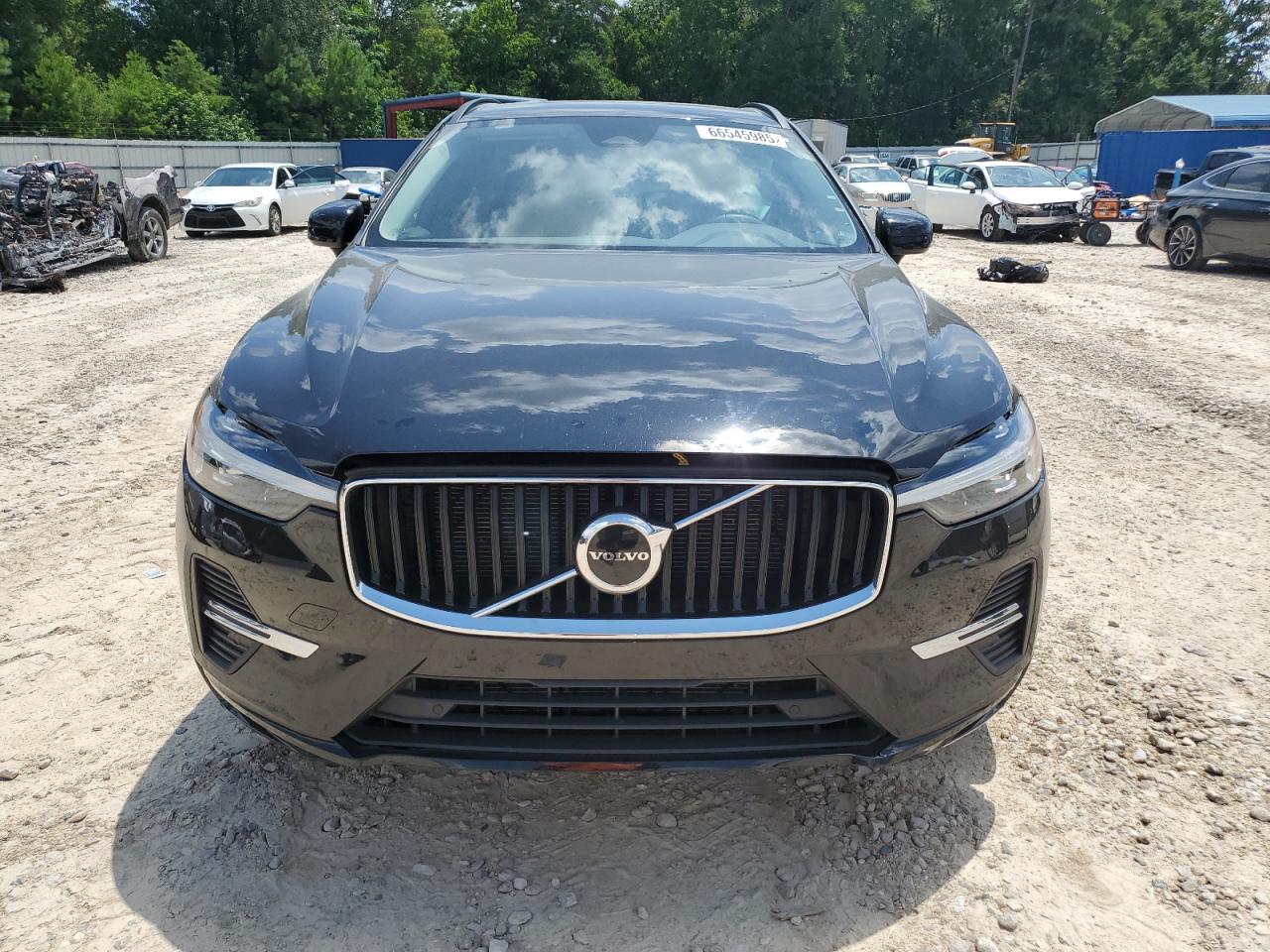 2022 Volvo Xc60 B5 Momentum B5 Momentum - Image 5