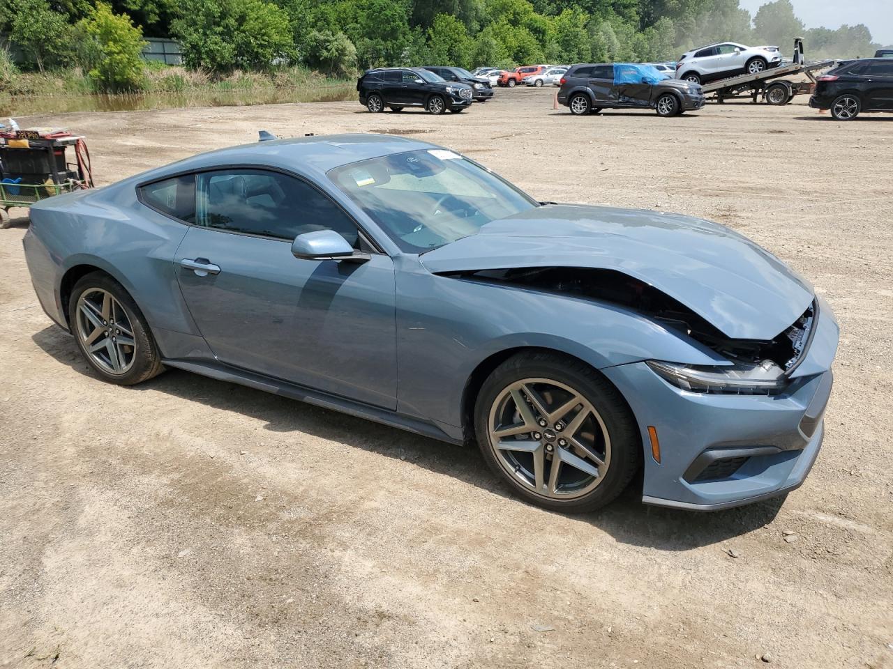 2025 Ford Mustang - Фото 4