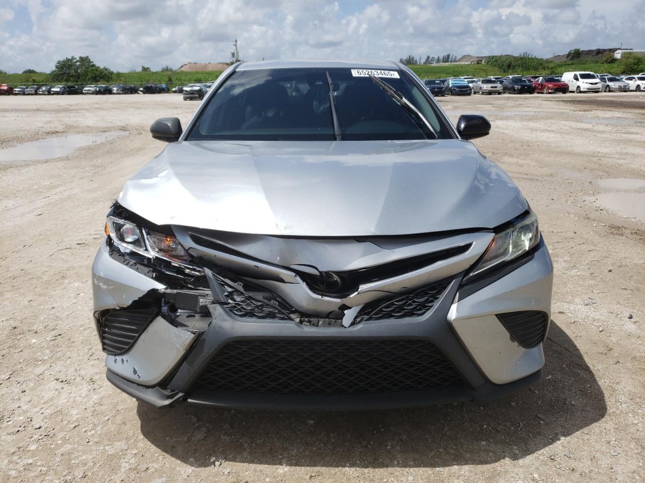 2020 Toyota Camry Se - Image 5