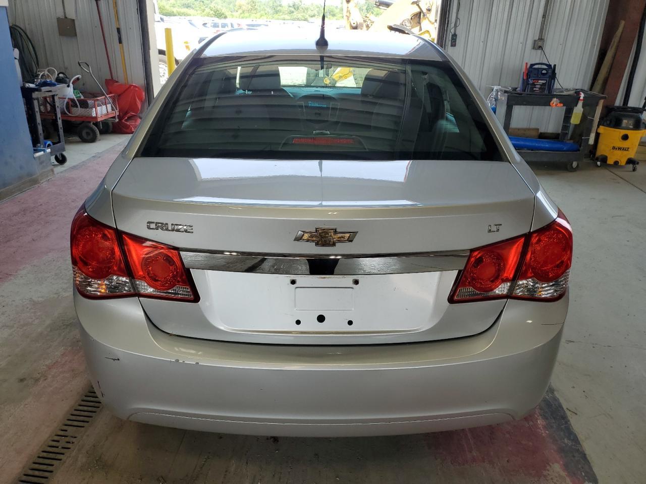 2013 Chevrolet Cruze Lt - Image 6