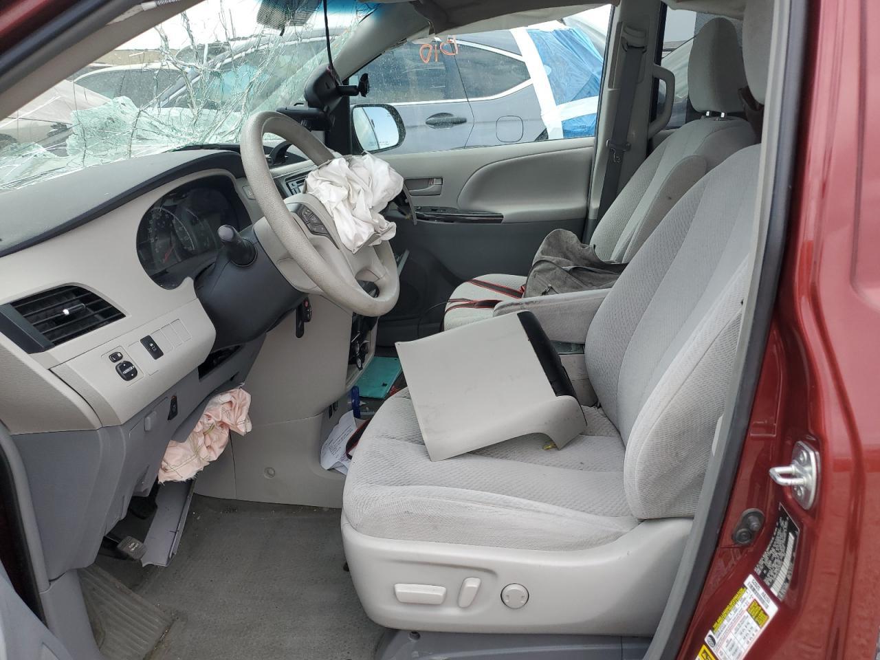 2013 Toyota Sienna Le - Фото 7
