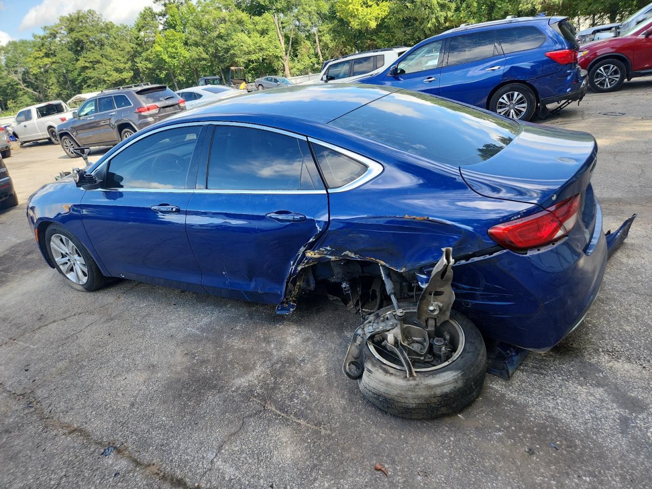 2015 Chrysler 200 Limited - Image 2