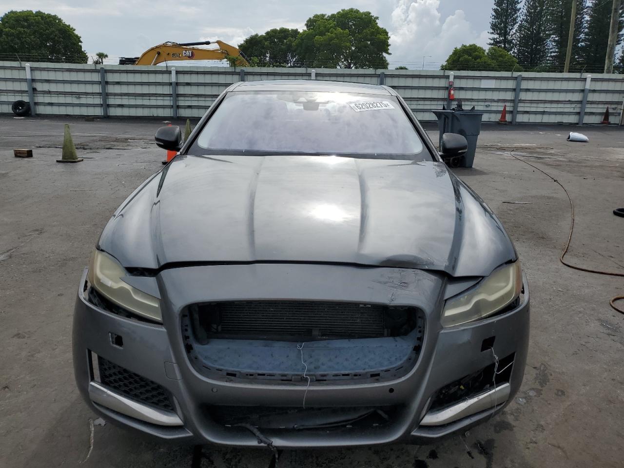 2016 Jaguar Xf Premium - Фото 5