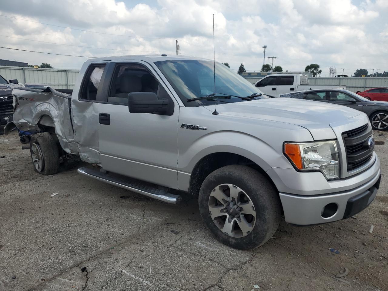 2013 Ford F150 Super Cab - Фото 4