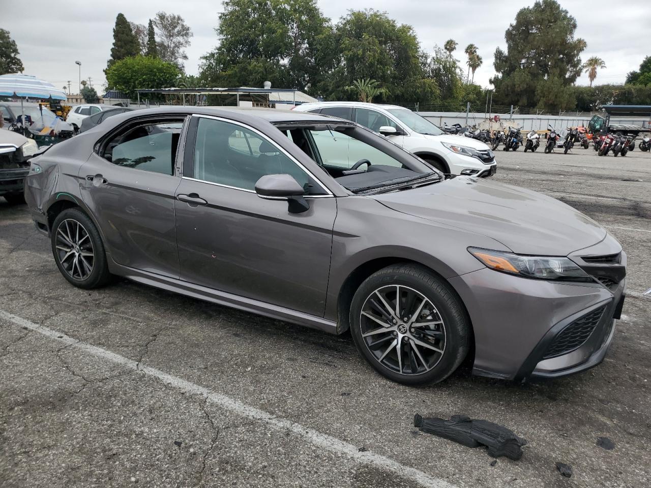 2024 Toyota Camry Se - Фото 4