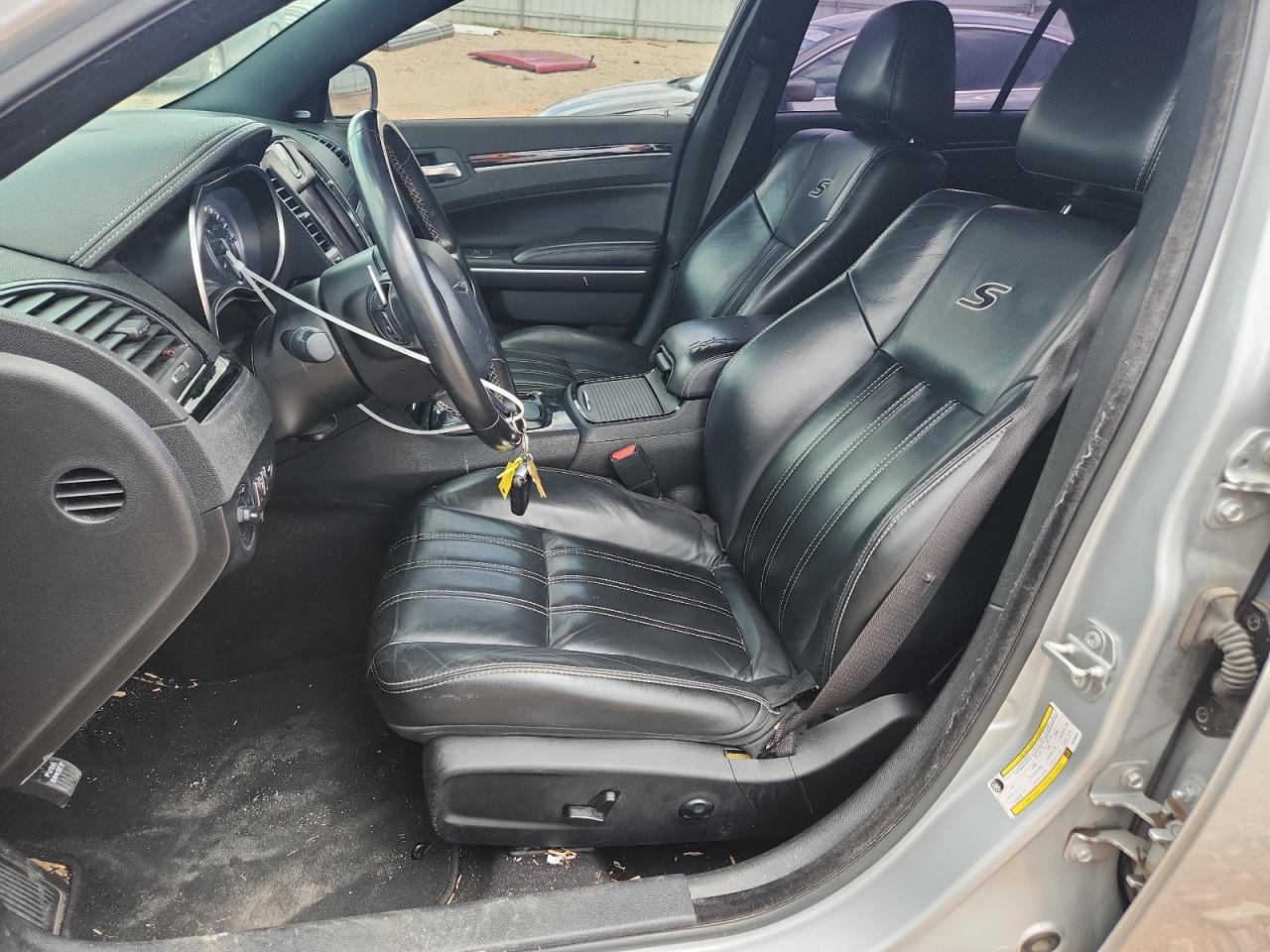 2021 Chrysler 300 C - Фото 7