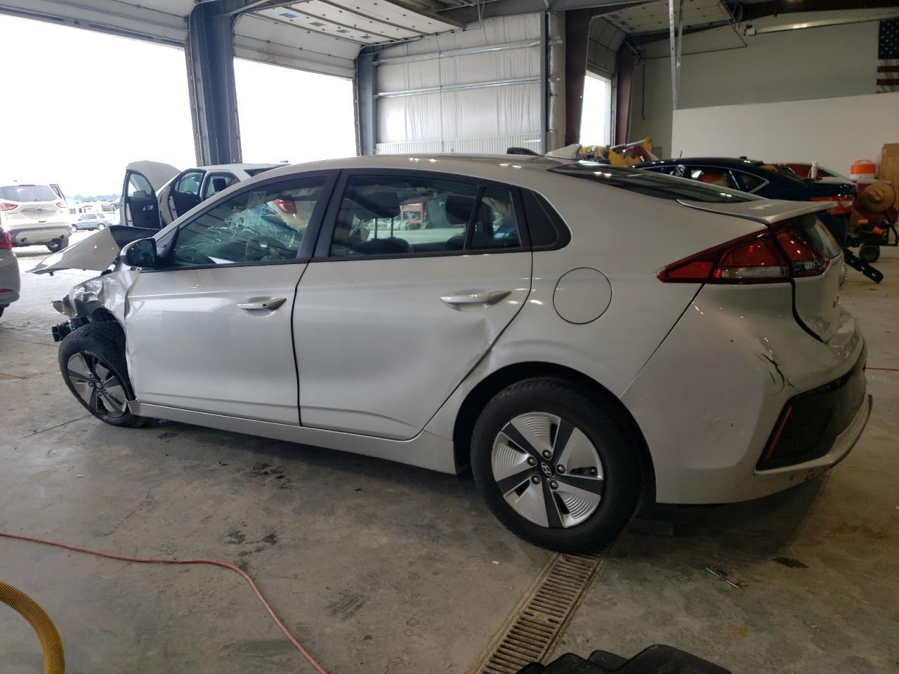 2019 Hyundai Ioniq Blue - Image 2