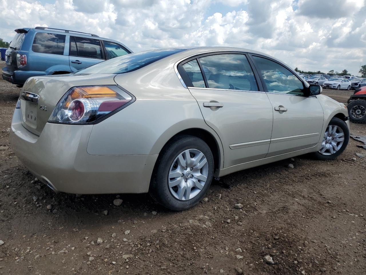2010 Nissan Altima Base - Фото 3