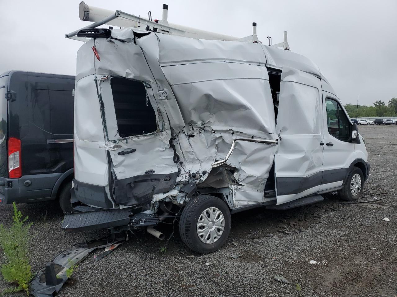 2023 Ford Transit T-250 - Фото 3