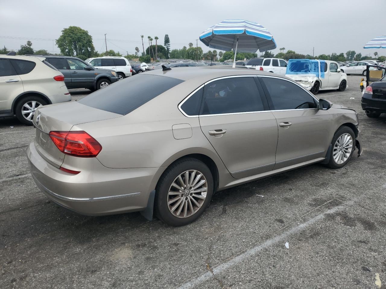 2016 Volkswagen Passat Se - Фото 3