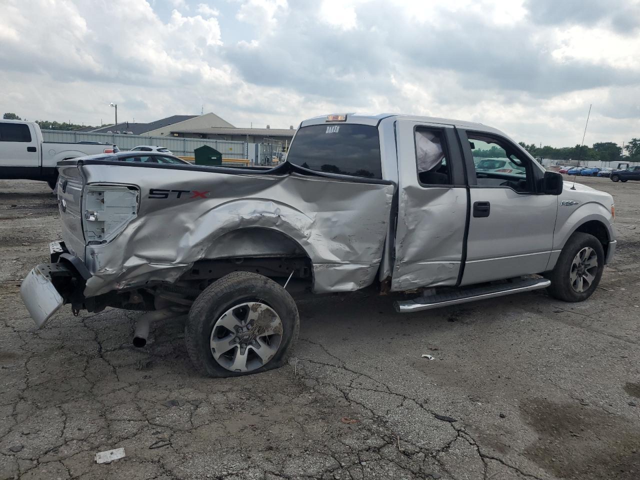 2013 Ford F150 Super Cab - Фото 3