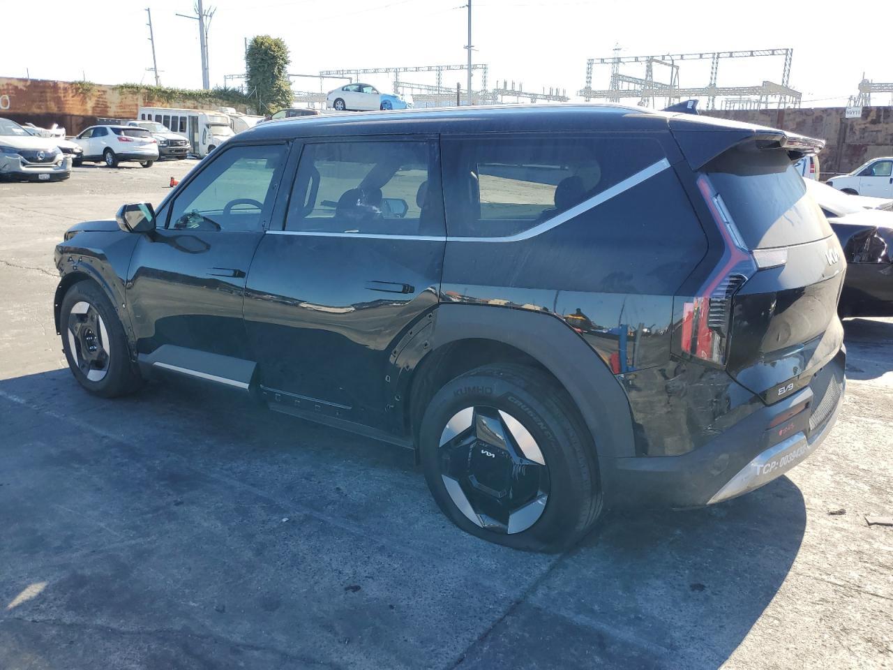 2025 Kia Ev9 Wind - Фото 2