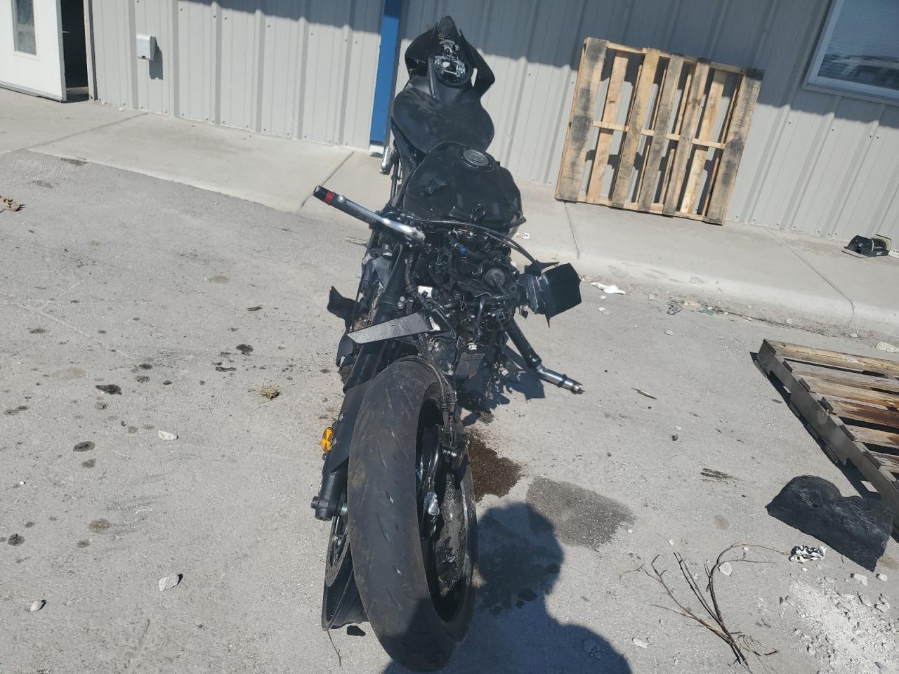 2024 Yamaha Yzfr7 - Image 2