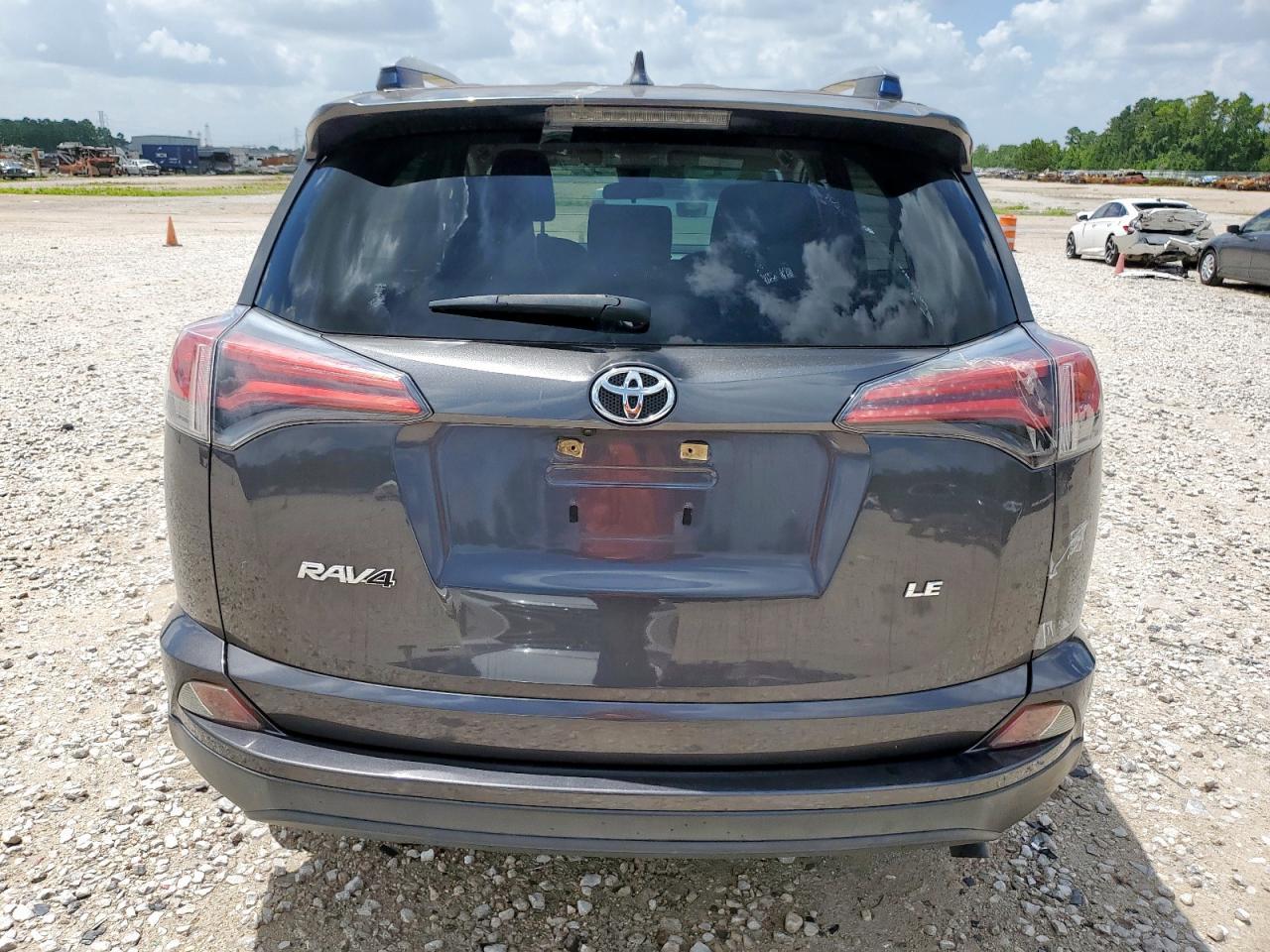 2017 Toyota Rav4 Le - Image 6