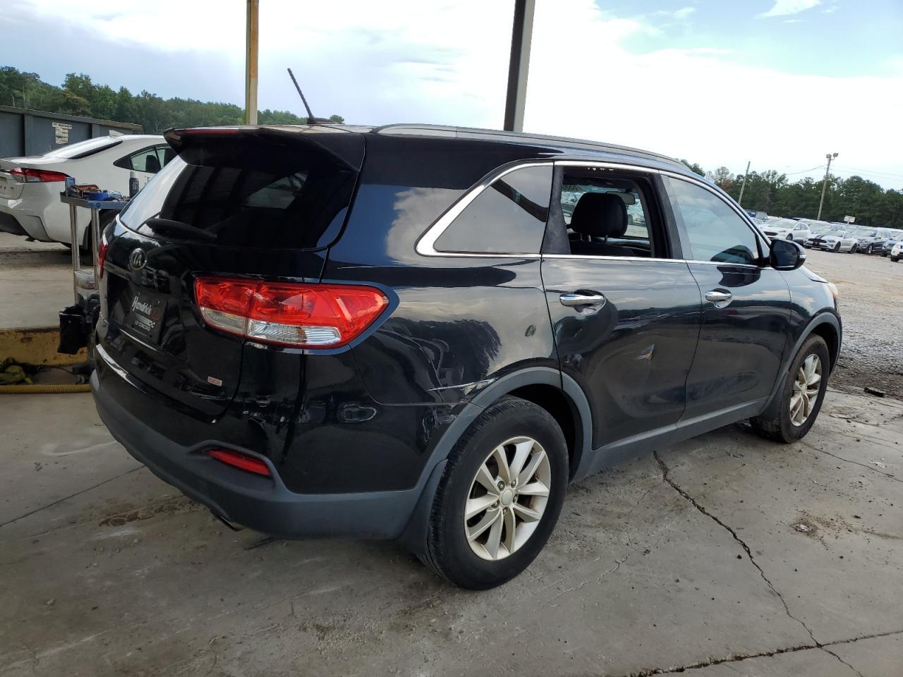 2016 Kia Sorento Lx - Image 3